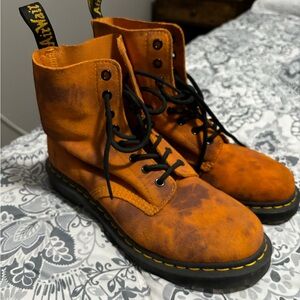 Tie Dye Dr. Martens size 9 EUC